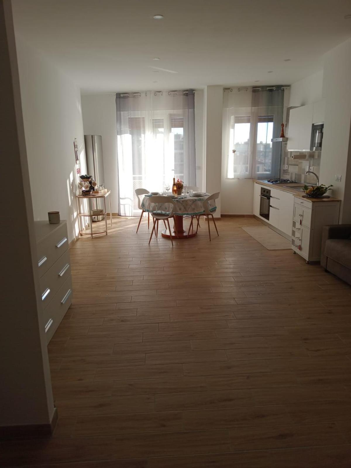 Alex'S House Apartment Sanremo Bagian luar foto