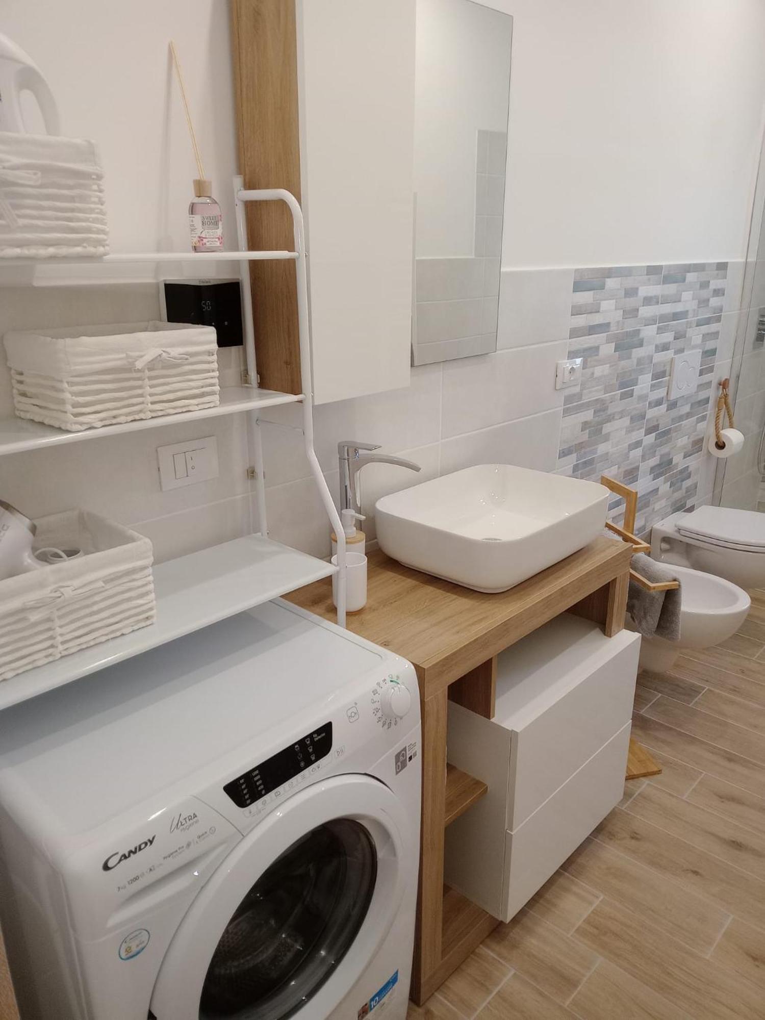 Alex'S House Apartment Sanremo Bagian luar foto